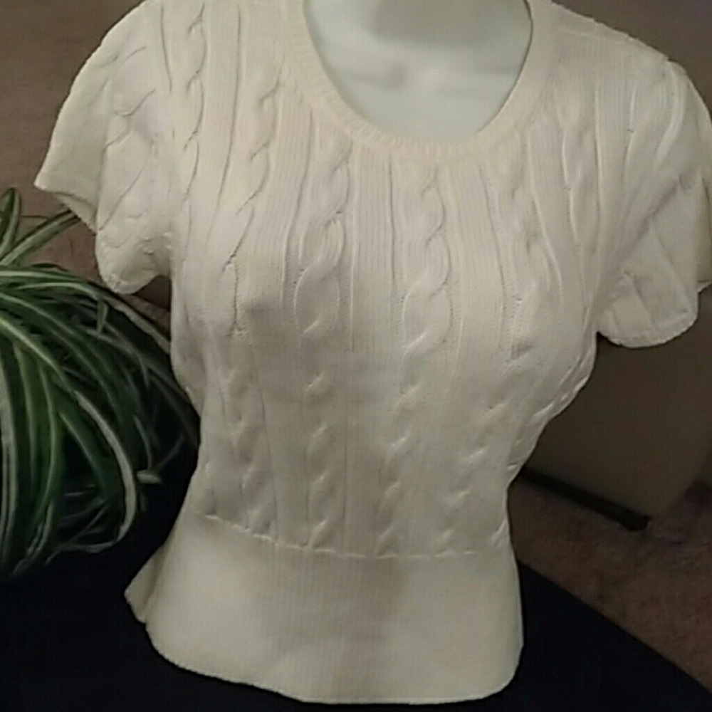 Liz Claiborne cream pullover Sweater SIZE S